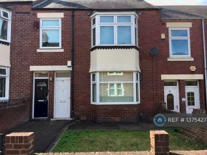2 Bedroom Flat To Rent In Axwell Terrace, Swalwell, Newcastle Upon Tyne, NE16