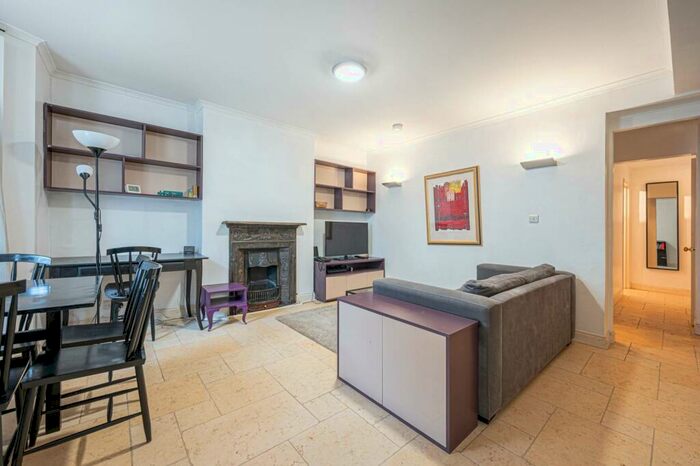 2 Bedroom Flat To Rent In Gayton Road, Hampstead, London, NW3