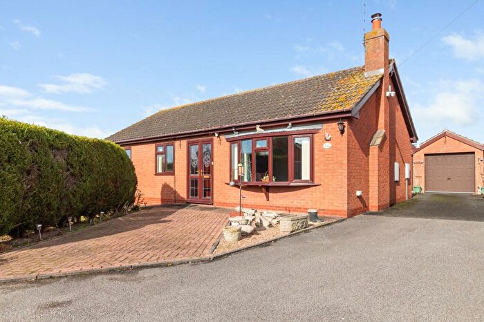 3 Bedroom Bungalow For Sale In Glanford Court, Brigg, North Lincolnshire, DN20