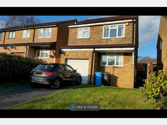 3 Bedroom Detached House To Rent In Redshank Close, Poole, BH17