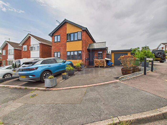 4 Bedroom Link Detached House For Sale In Bramley Way, Bewdley, DY12