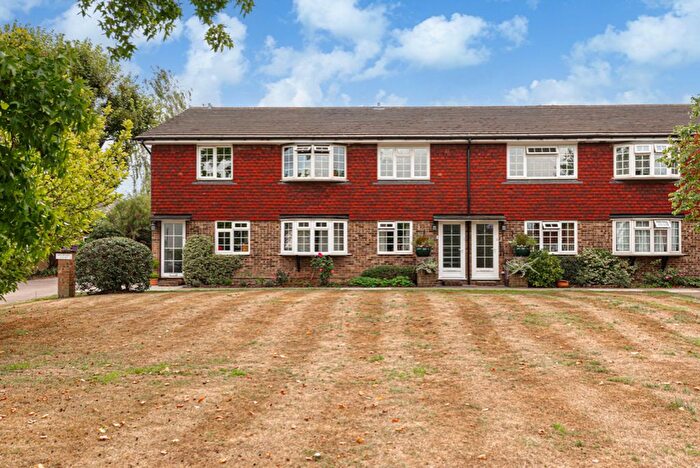 2 Bedroom Flat To Rent In Barnett Wood Lane, Ashtead, KT21