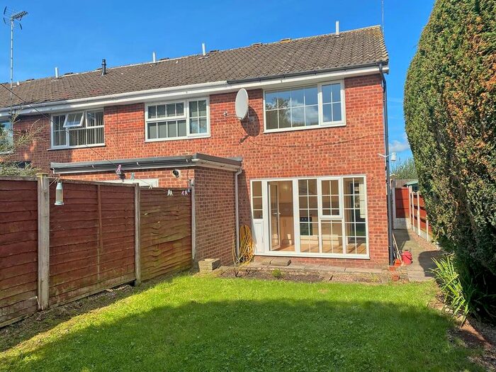 2 Bedroom Semi-Detached House For Sale In Fieldway Close, Harrogate, HG1