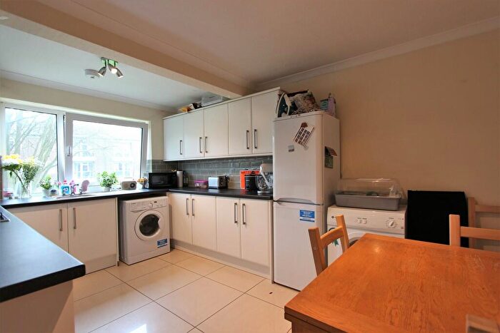 3 Bedroom Flat To Rent In Lower Brook Street, Winchester, SO23