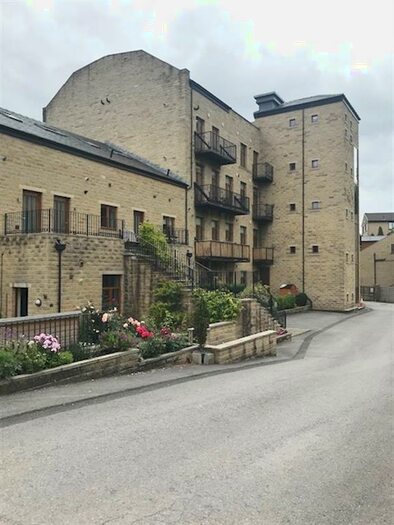 2 Bedroom Apartment To Rent In Burrwood Court, Holywell Green, Halifax, HX4