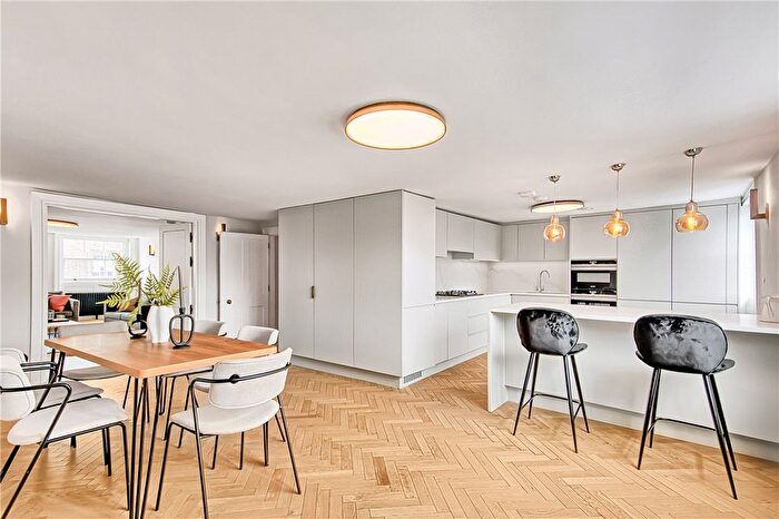 4 Bedroom Flat To Rent In Harley Street, London, W1G