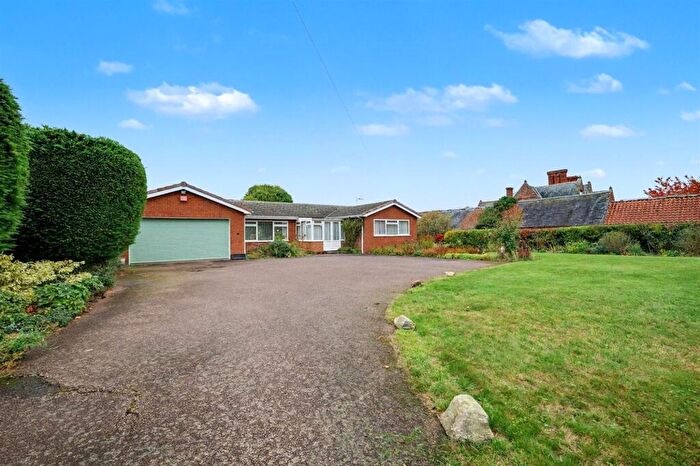 4 Bedroom Detached Bungalow For Sale In West End, Long Whatton, LE12