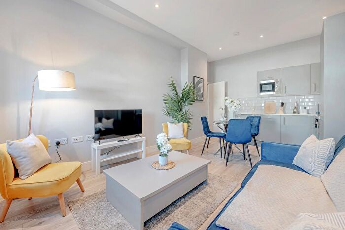 1 Bedroom Flat For Sale In Bedroom Apartment In Avenir Heights, Station Approach Road, Coulsdon, CR5