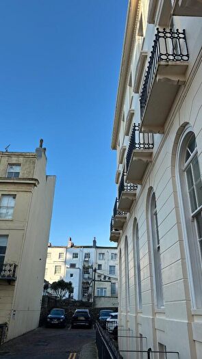 1 Bedroom Flat To Rent In Cavendish Place, BN1