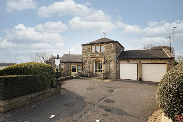 4 Bedroom Detached Bungalow For Sale In Moor Top Road, Kirkheaton, Huddersfield, HD5