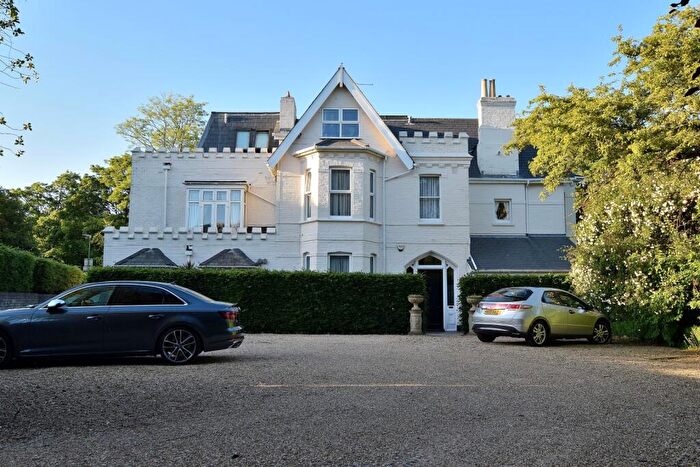 1 Bedroom Flat To Rent In Dean Park Road, Bournemouth, Dorset., BH1