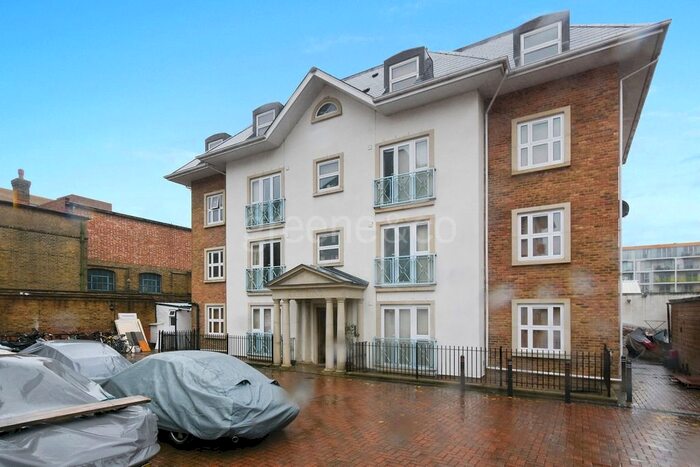 2 Bedroom Flat To Rent In High Street, London, N8