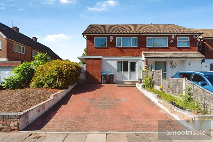 3 Bedroom Semi-Detached House For Sale In Maypole Lane, Birmingham, B14