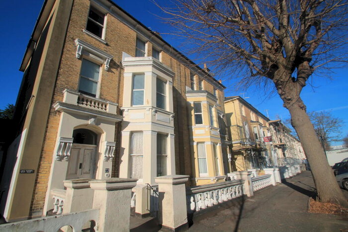 1 Bedroom Apartment To Rent In Selborne Road, BN3