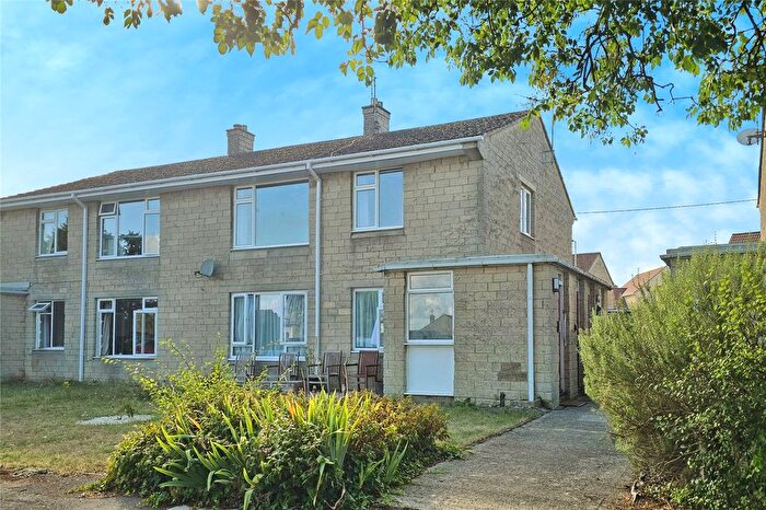 2 Bedroom Flat For Sale In Budbury Circle, Bradford-On-Avon, BA15