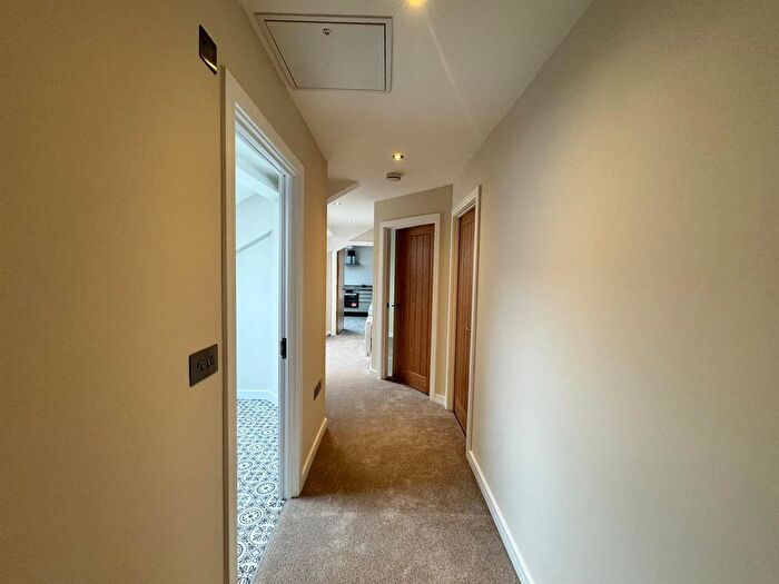 2 Bedroom Flat To Rent In High Street, Walsall, WS1