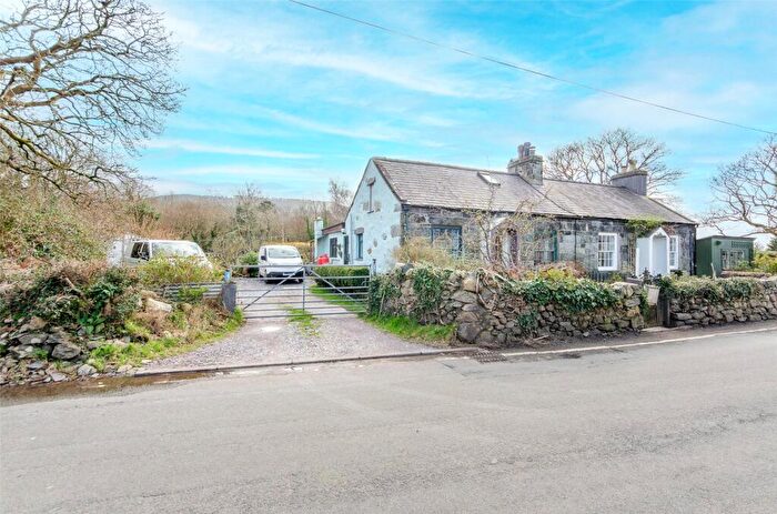 4 Bedroom Semi Detached House For Sale In Felin Hen Road, Bangor, Gwynedd, LL57