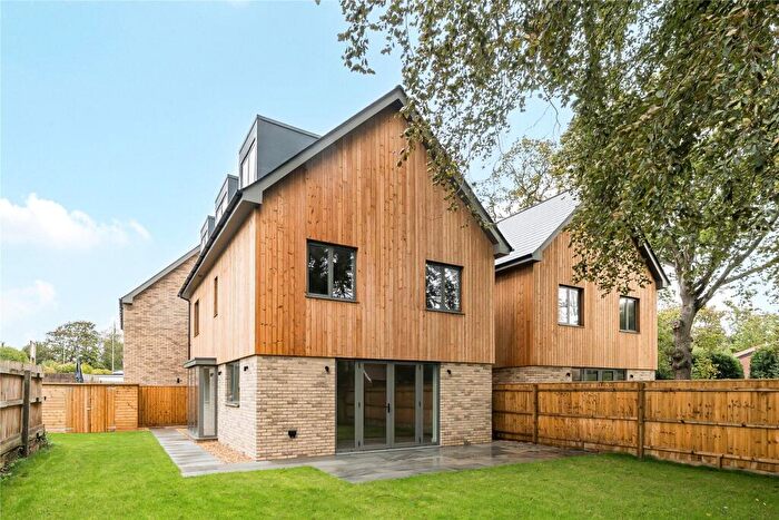 5 Bedroom Detached House For Sale In Lower Pennington Lane, Pennington, Lymington, Hampshire, SO41