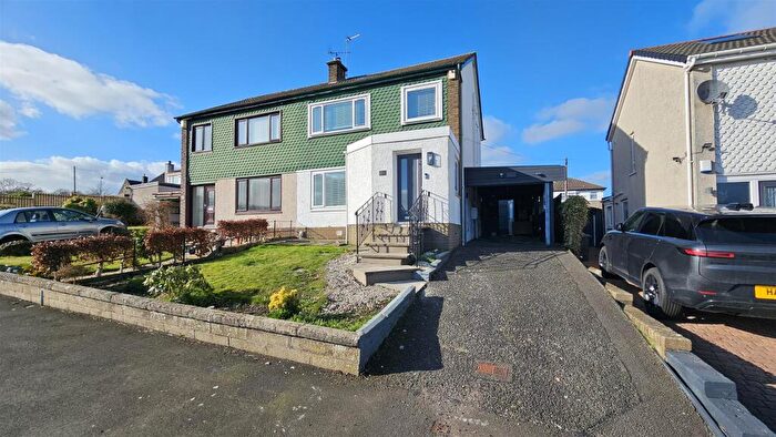 3 Bedroom Semi Detached House For Sale In Dunvegan Avenue, Elderslie, Johnstone, PA5