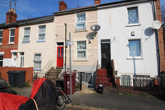 3 Bedroom Terraced House To Rent In William Street, Reading, RG1