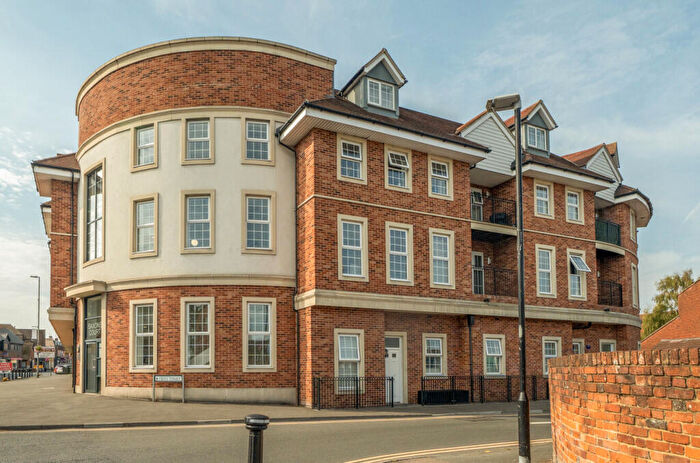 1 Bedroom Apartment For Sale In Peach Street, Wokingham, Berkshire, RG40