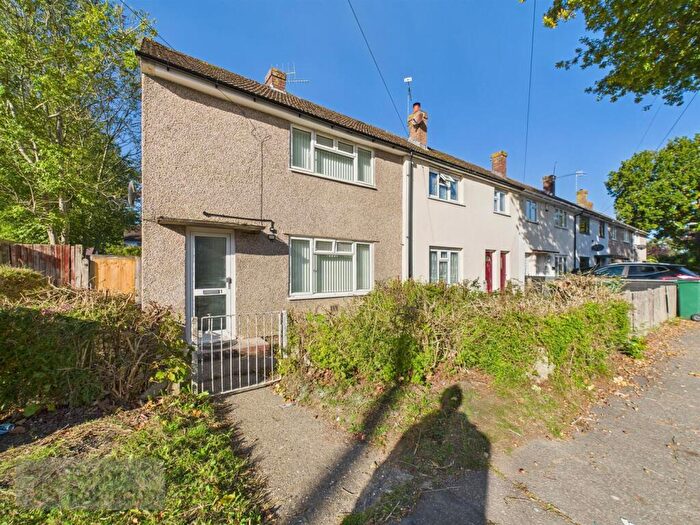 2 Bedroom End Of Terrace House To Rent In Beckett Lane, Crawley, RH11