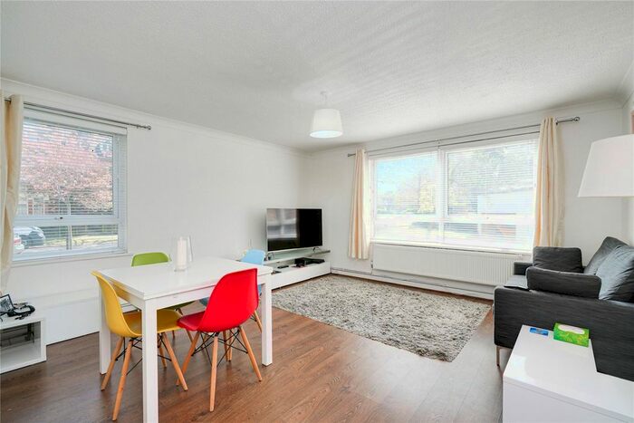 2 Bedroom Flat To Rent In Barrowgate Road, Chiswick, London, W4