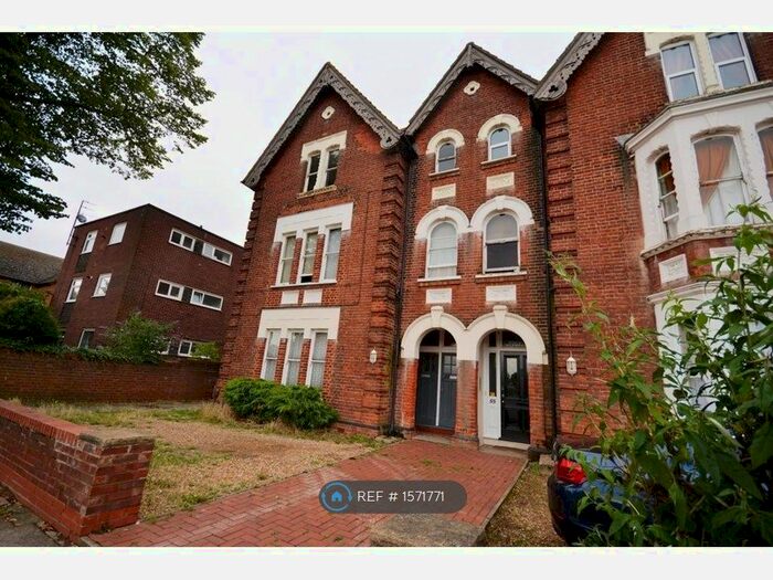 1 Bedroom Flat To Rent In Shakespeare Road, Bedford, MK40