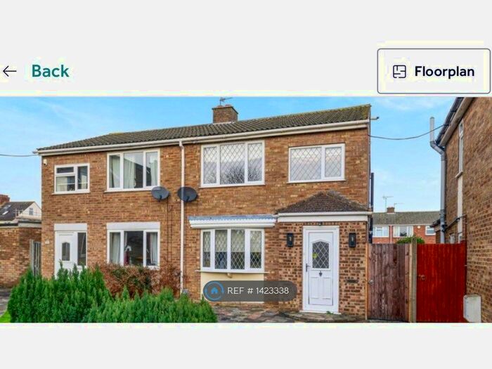 3 Bedroom Semi-Detached House To Rent In The Briars, Kempston, Bedford, MK42