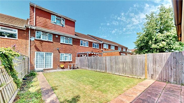 5 Bedroom Terraced House For Sale In Eastmead Avenue, Greenford, UB6