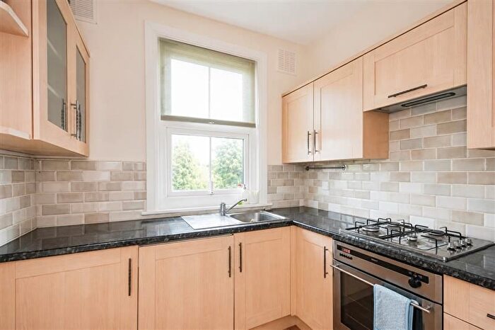 1 Bedroom Flat To Rent In Thornsett Road, London, SE20