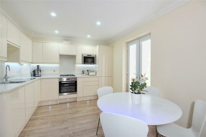 2 Bedroom Apartment To Rent In Garth House, Denmark Street, Wokingham, Berkshire, RG40