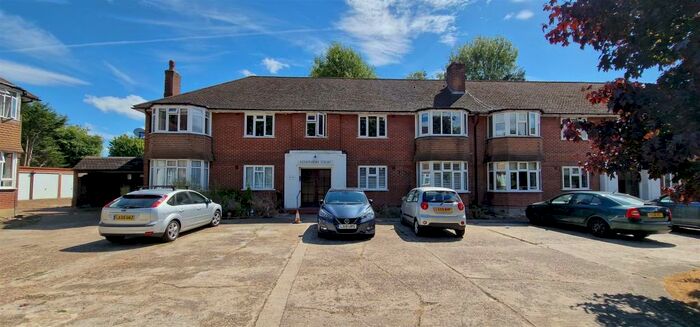 2 Bedroom Flat To Rent In Wickham Road, Croydon, CR0