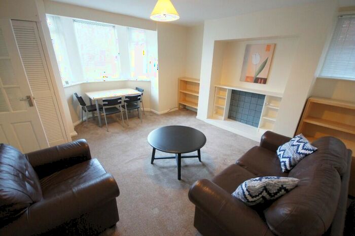 1 Bedroom Flat To Rent In Fairfax Road, Leeds, West Yorkshire, LS11