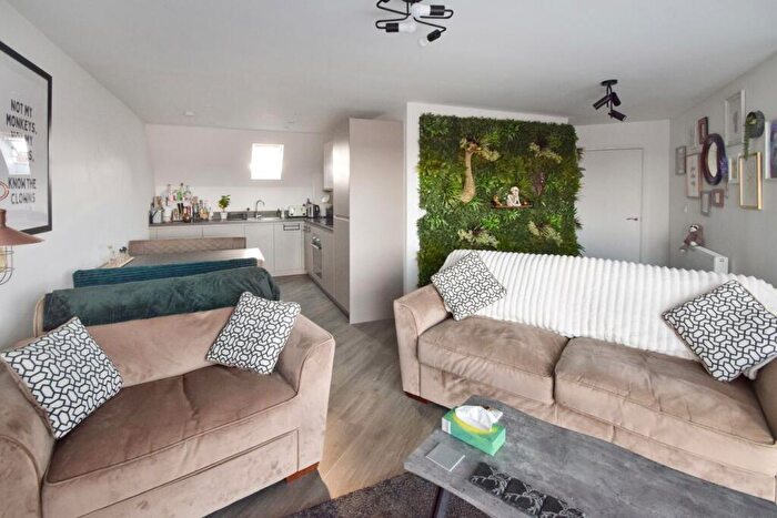 2 Bedroom Apartment For Sale In Pilots View, Horsted, Chatham, ME4
