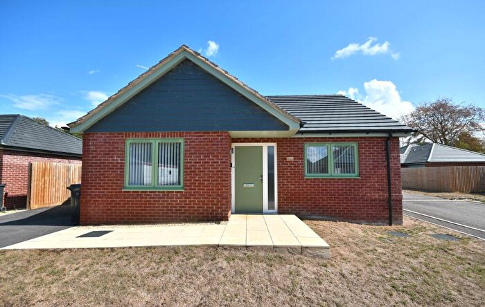 2 Bedroom Detached Bungalow For Sale In Maple Grove, Watlington, King's Lynn, PE33