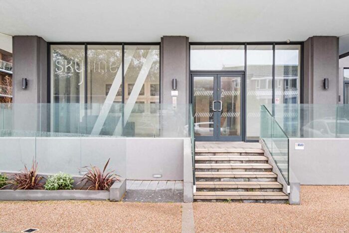 1 Bedroom Flat To Rent In Skyline Apartments, The Causeway, BN12
