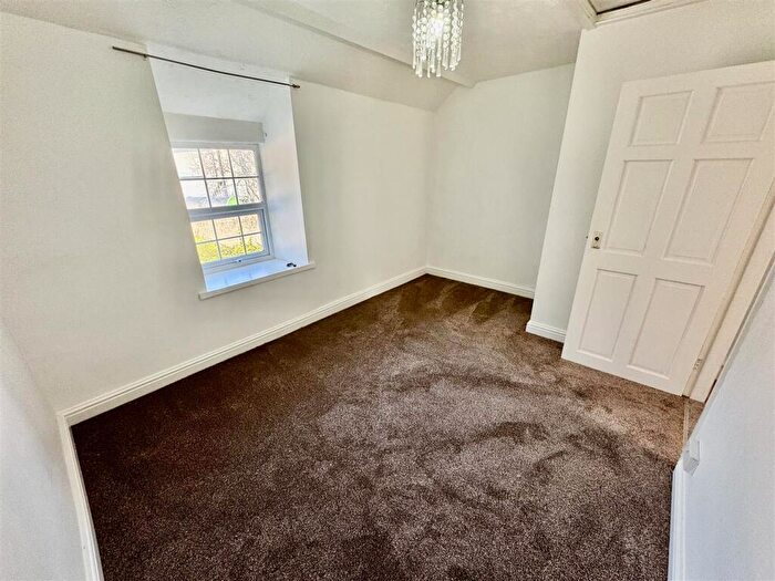2 Bedroom Cottage To Rent In Baptist Square, Pwllheli, LL53