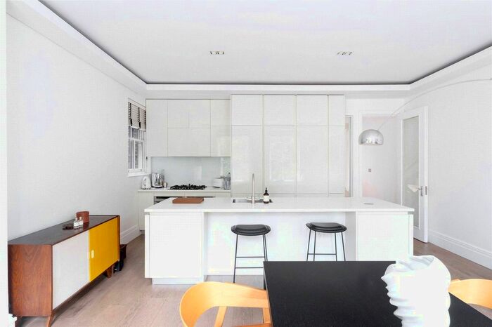 3 Bedroom Terraced House To Rent In Kensington Park Road, Notting Hill, W11