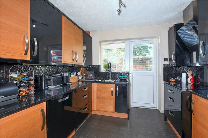 2 Bedroom End Of Terrace House To Rent In Venning Road, Arborfield, Reading, Berkshire, RG2