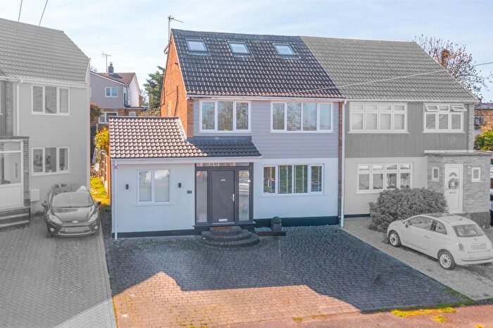 4 Bedroom Semi Detached House For Sale In Down Hall Close, Rayleigh, SS6