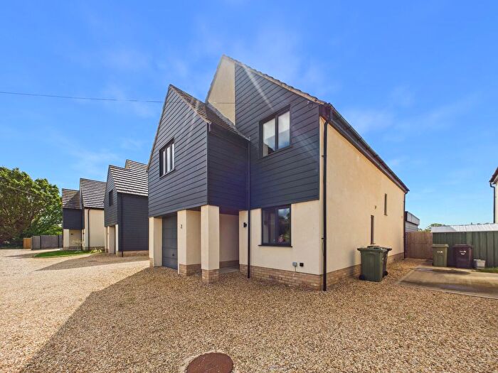 4 Bedroom Detached House For Sale In Poppy Close, Clenchwarton, King's Lynn, PE34