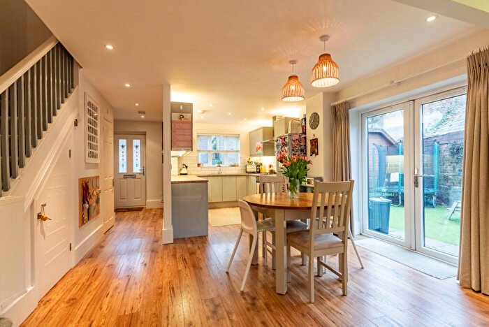 3 Bedroom End Of Terrace House For Sale In Blacksmiths Row, High Street, Markyate, St. Albans, AL3