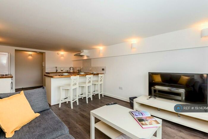 3 Bedroom Penthouse To Rent In Latimer House, Liverpool, L5