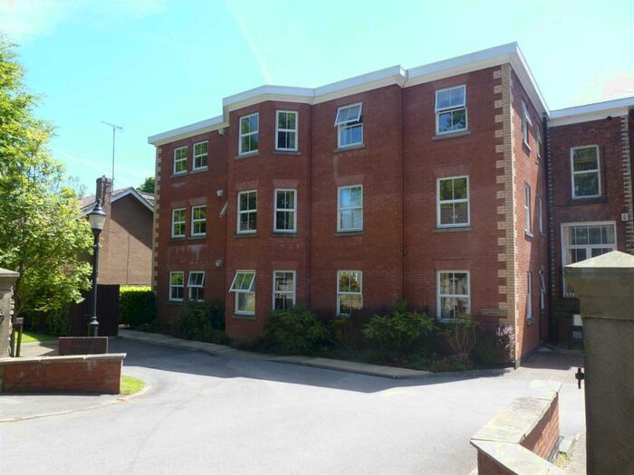 2 Bedroom Flat To Rent In Upton Mount, Macclesfield, SK10
