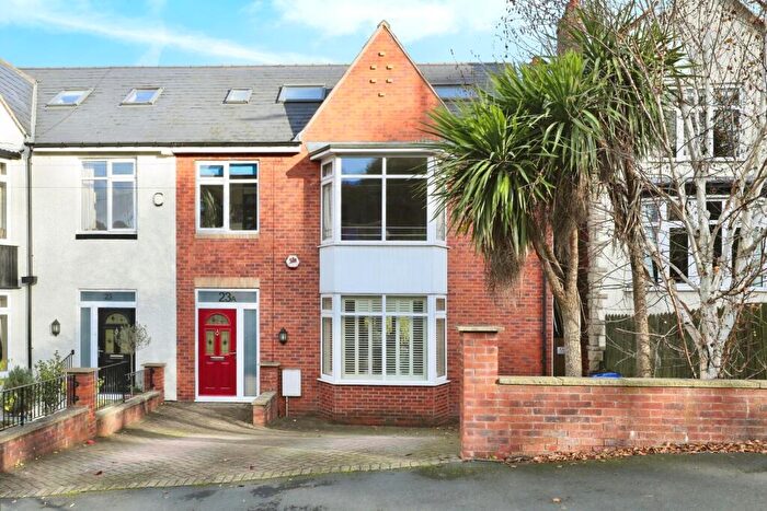 5 Bedroom Semi-Detached House For Sale In Meadowhead, Woodseats, Sheffield, S8