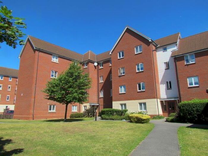 2 Bedroom Apartment To Rent In Hevingham Drive, Chadwell Heath, RM6