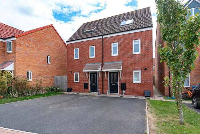 3 Bedroom Semi-Detached House For Sale In Swift Gardens, Kirton, Boston, PE20