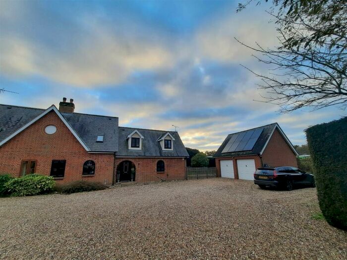 4 Bedroom Semi-Detached House For Sale In Tomline Court, Nacton, Ipswich, IP10