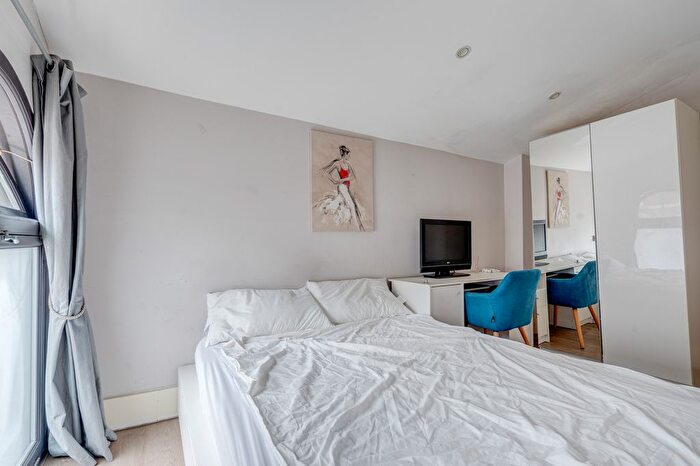 Studio To Rent In Lithos Mansions, Lithos Road, Finchley Road, NW3